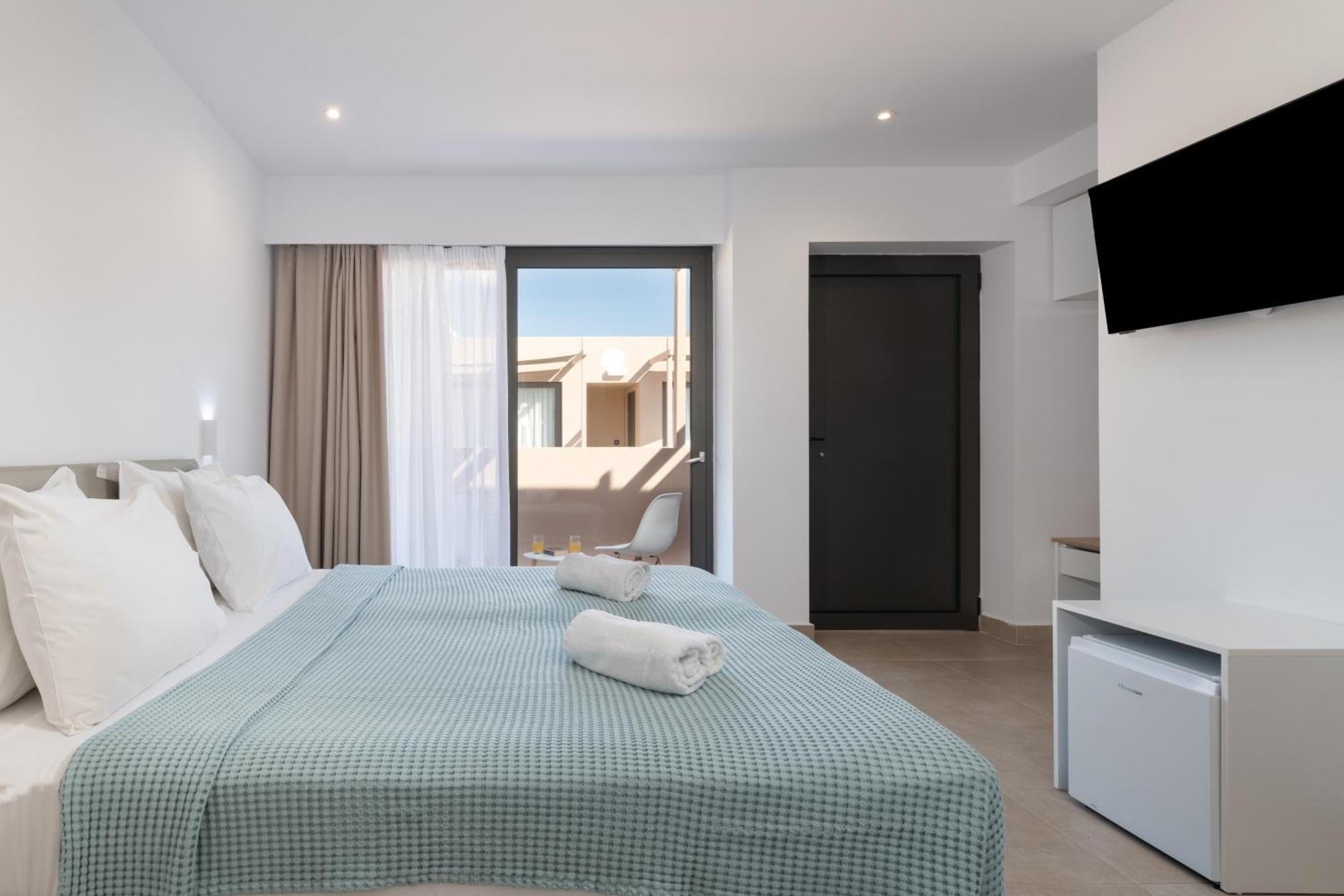 Golden Bee Lifestyle Hotell Stalida Exteriör bild